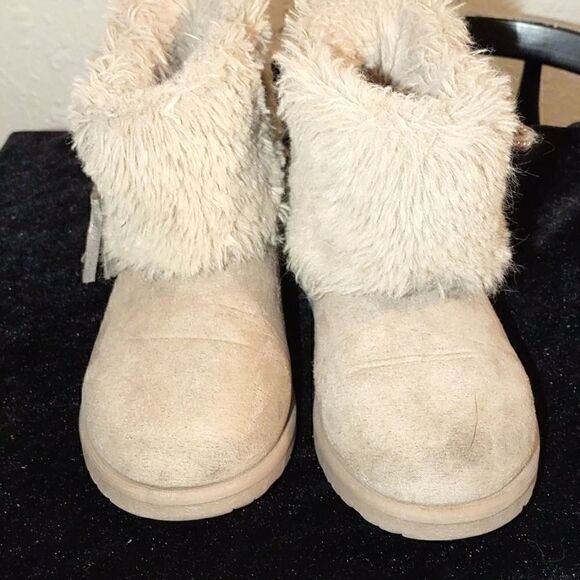Magellan Outdoors Gray Faux Fur & Suede Boots - Picture 6 of 7